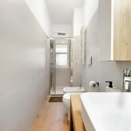 아파트 Modern With Wi-fi & Ac 15 Min To Duomo 밀라노